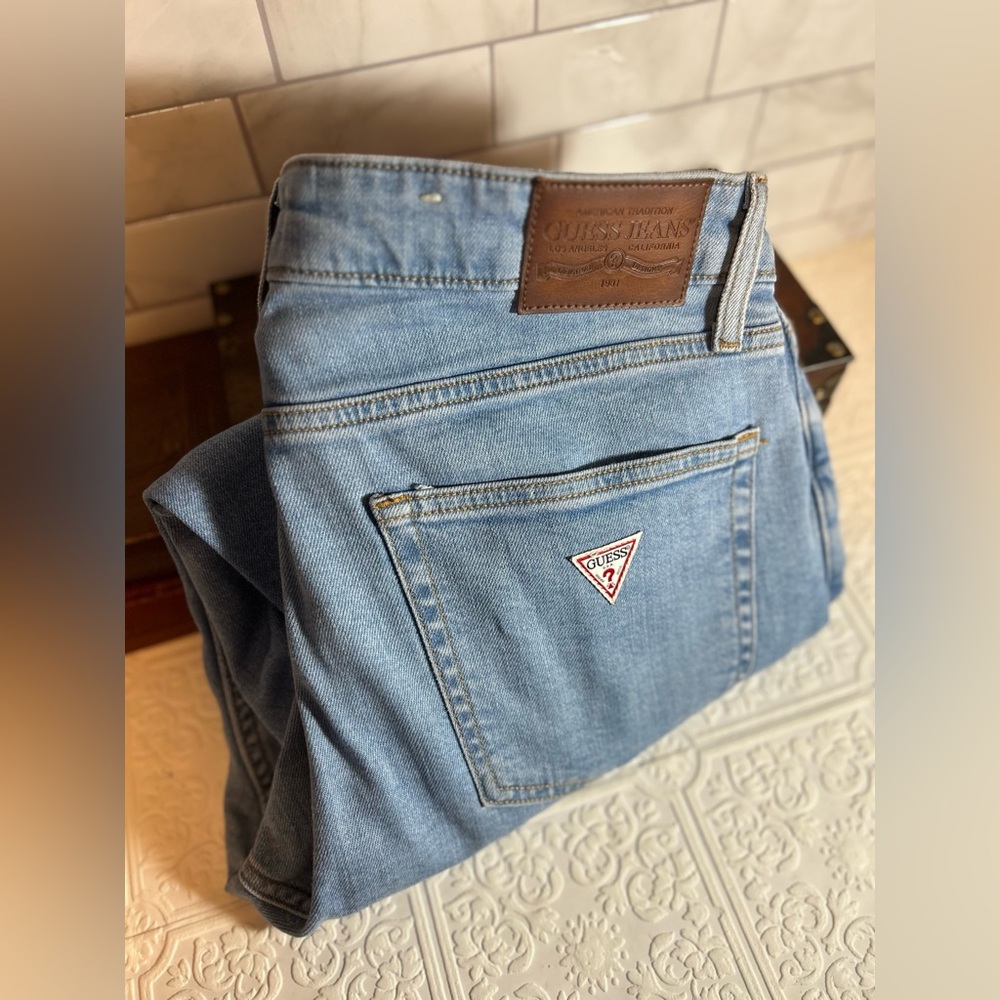 Size 32 Blue Denim GUESS Jeans- G12 Skinny Jeans